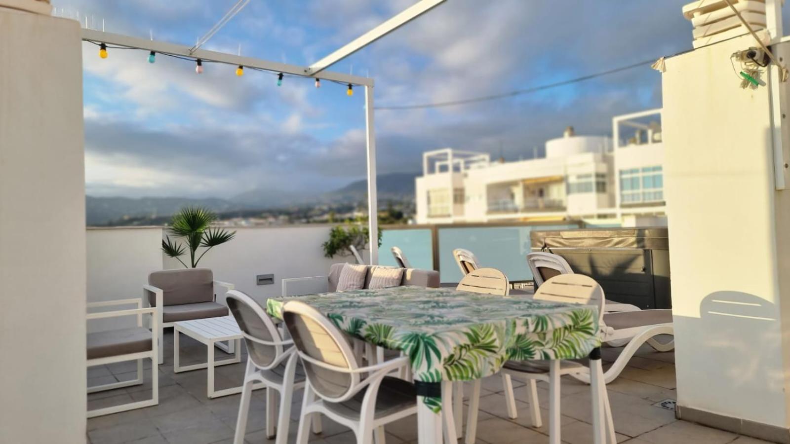 Апартаменты Penthouse Gloria Нерха Экстерьер фото